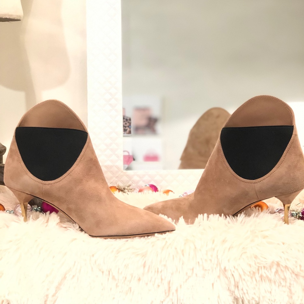 VALENTINO GARAVANI Booties